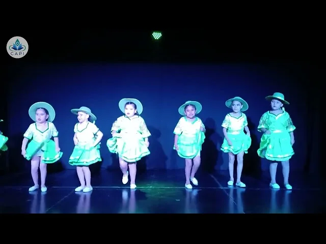 Presentación de danza folklórica de estudiantes de CAPI - Video en YouTube